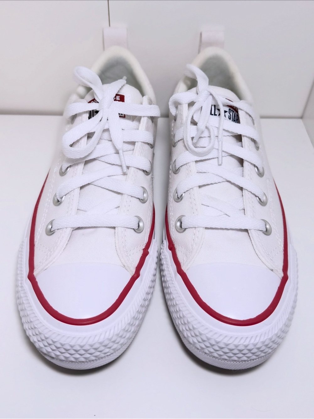 ! Low-Top Converse !